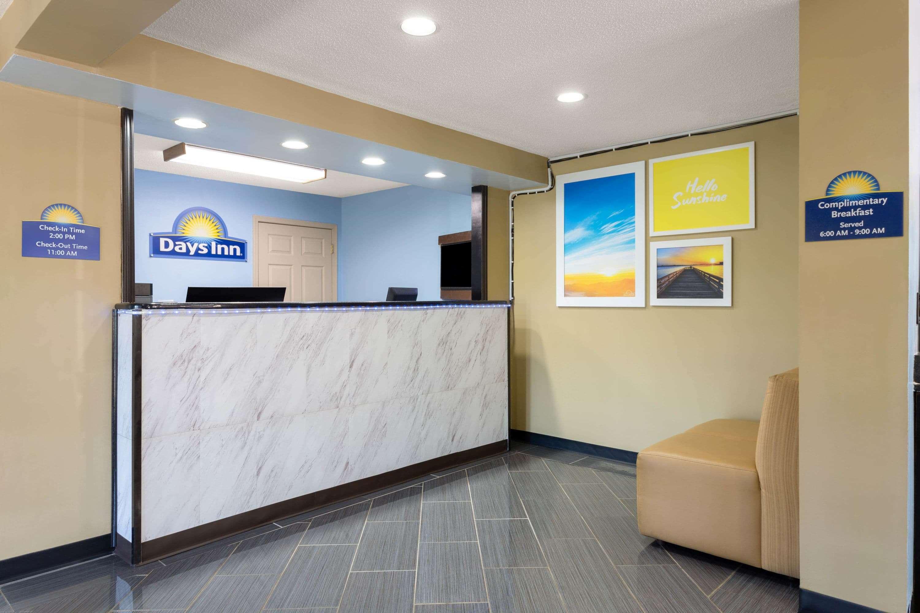 Days Inn By Wyndham Greensboro Airport Exteriér fotografie