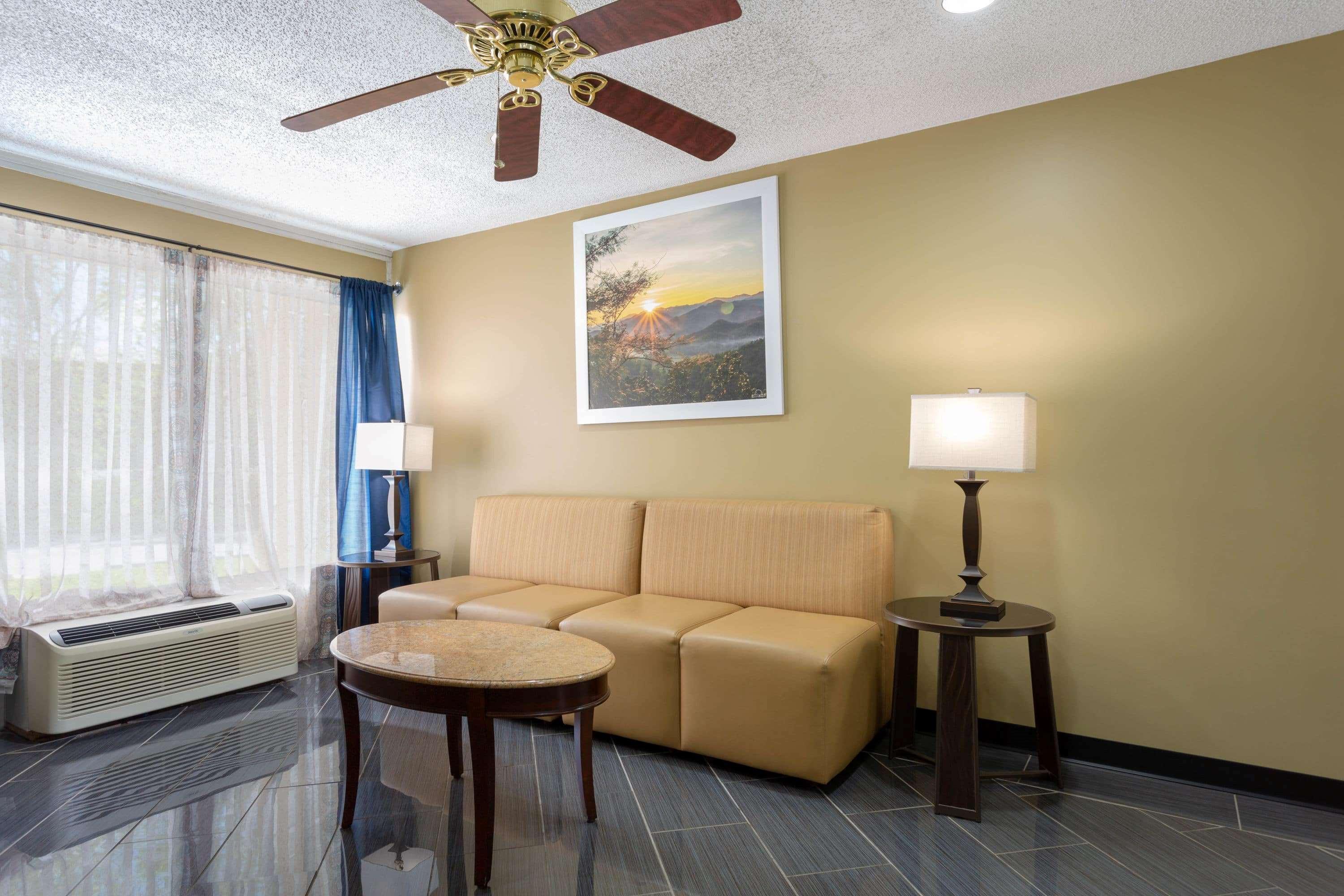 Days Inn By Wyndham Greensboro Airport Exteriér fotografie