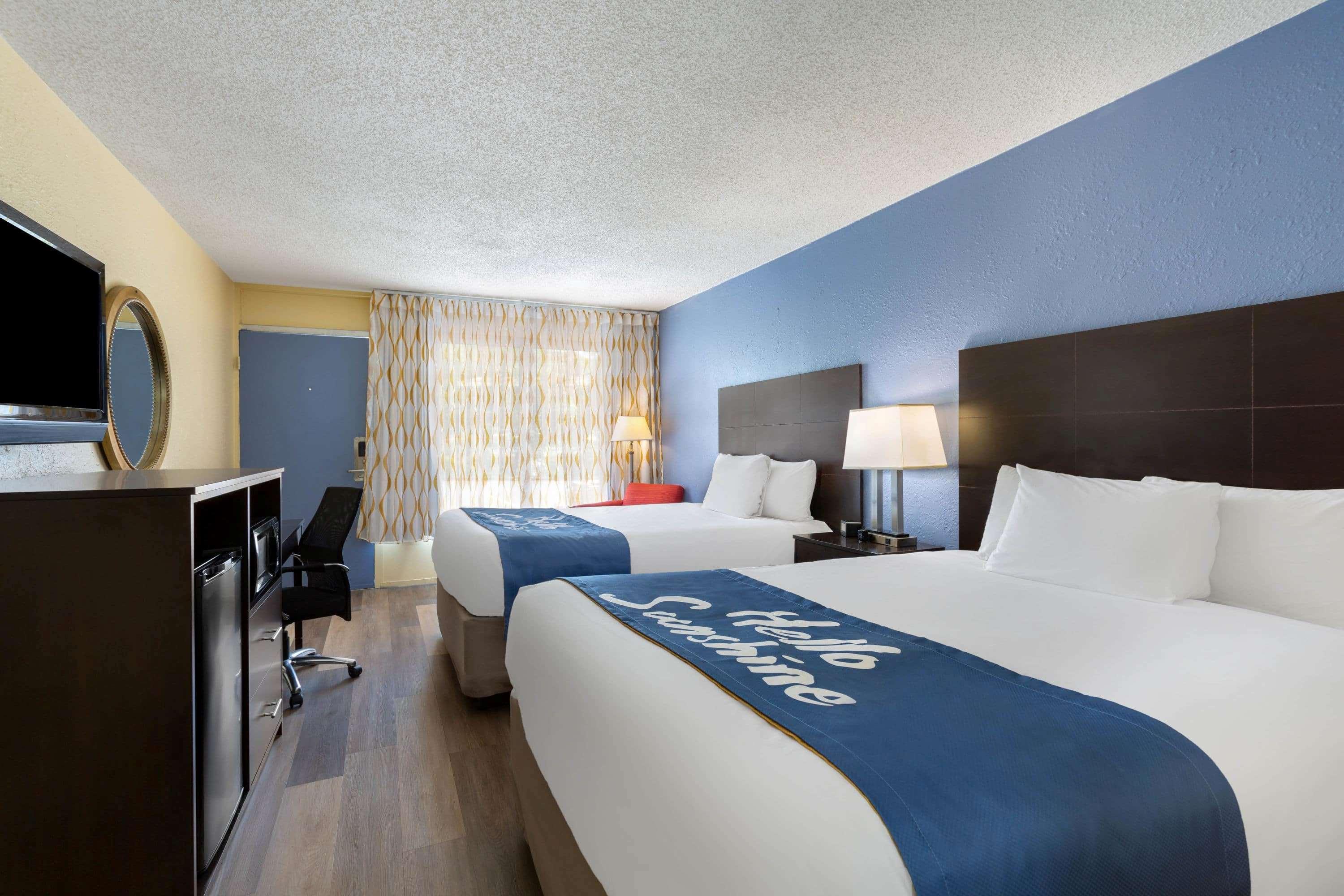 Days Inn By Wyndham Greensboro Airport Exteriér fotografie